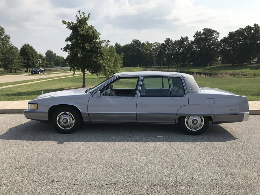 1990 Cadillac Fleetwood - Image 2 of 8