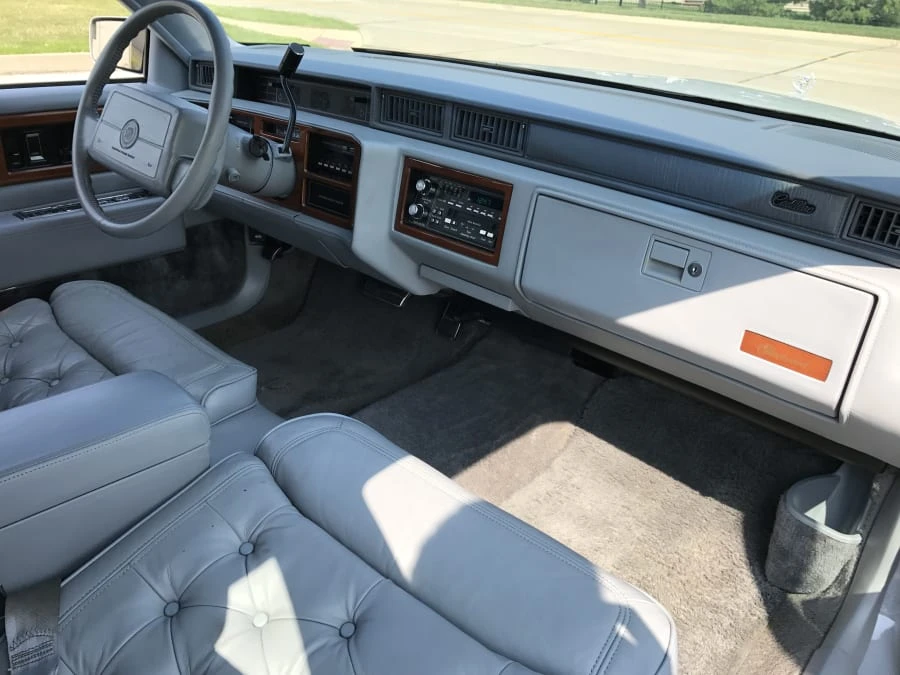 1990 Cadillac Fleetwood - Image 6 of 8
