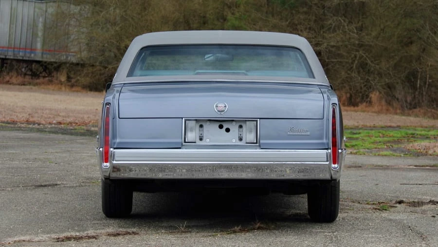 1990 Cadillac Fleetwood - Image 9 of 22