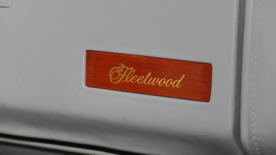 1990 Cadillac Fleetwood - Image 15 of 22