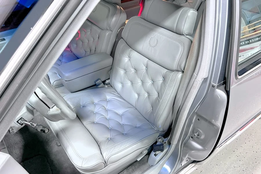 1990 Cadillac Fleetwood - Image 13 of 31