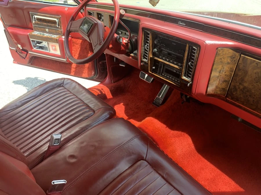 1990 Cadillac Brougham - Image 11 of 15