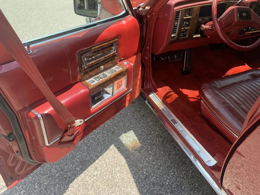 1990 Cadillac Brougham - Image 7 of 15