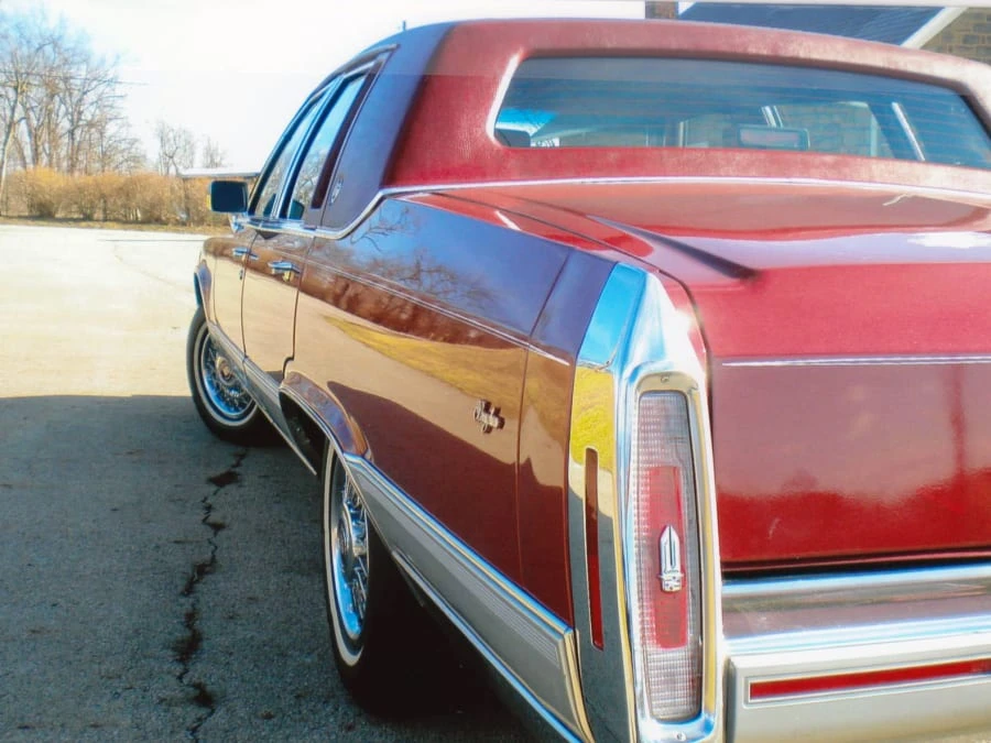 1990 Cadillac Brougham - Image 7 of 7