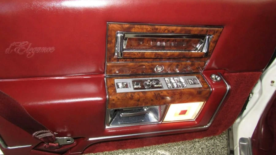 1990 Cadillac Brougham - Image 9 of 20