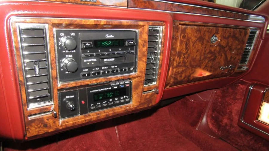 1990 Cadillac Brougham - Image 6 of 20