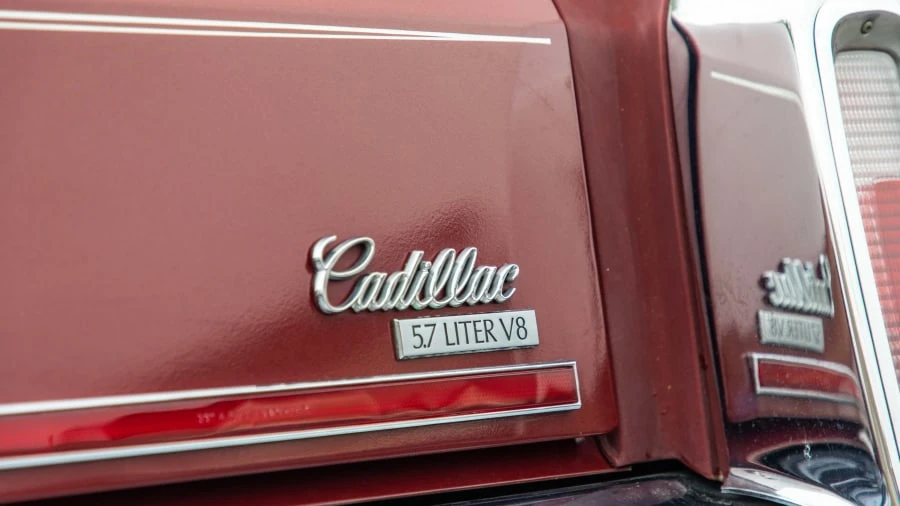 1990 Cadillac Brougham - Image 11 of 16