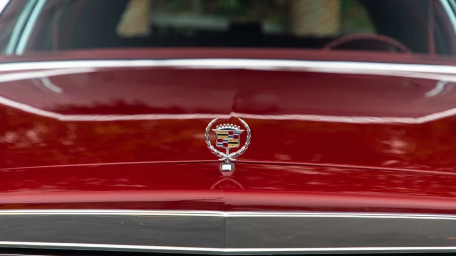 1990 Cadillac Brougham - Image 15 of 16