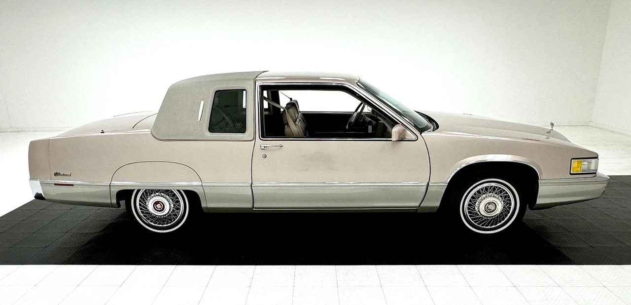 1990 Cadillac Fleetwood - Image 6 of 31