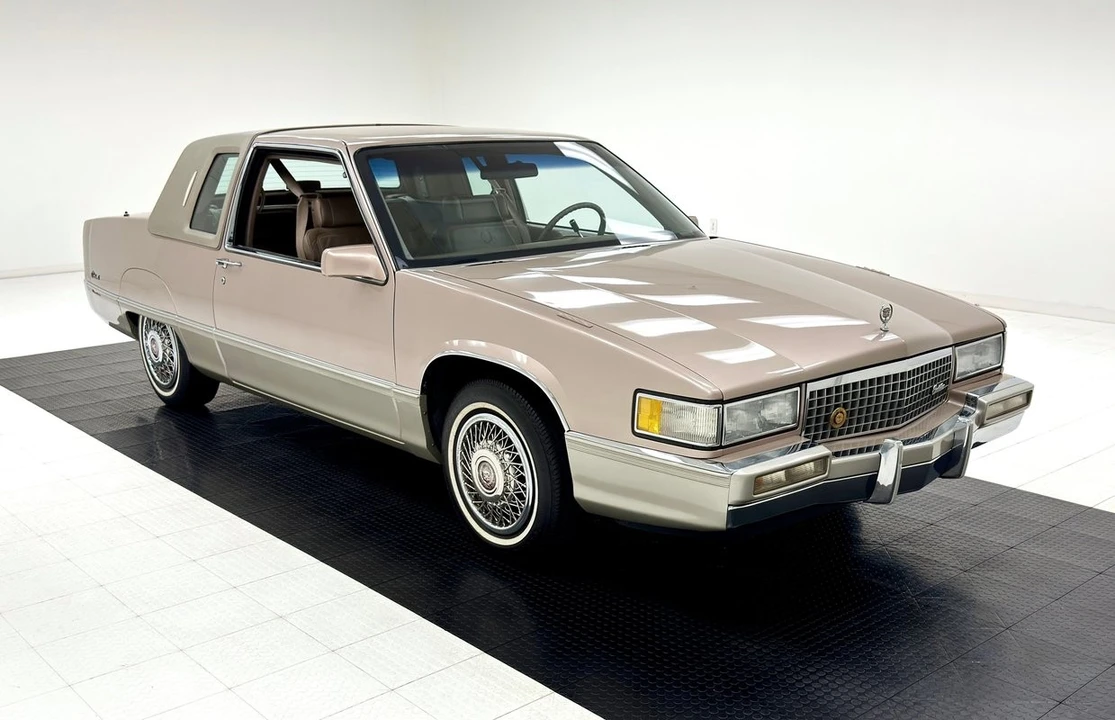 1990 Cadillac Fleetwood - Image 7 of 31