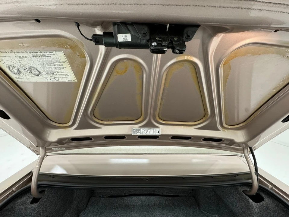 1990 Cadillac Fleetwood - Image 22 of 31