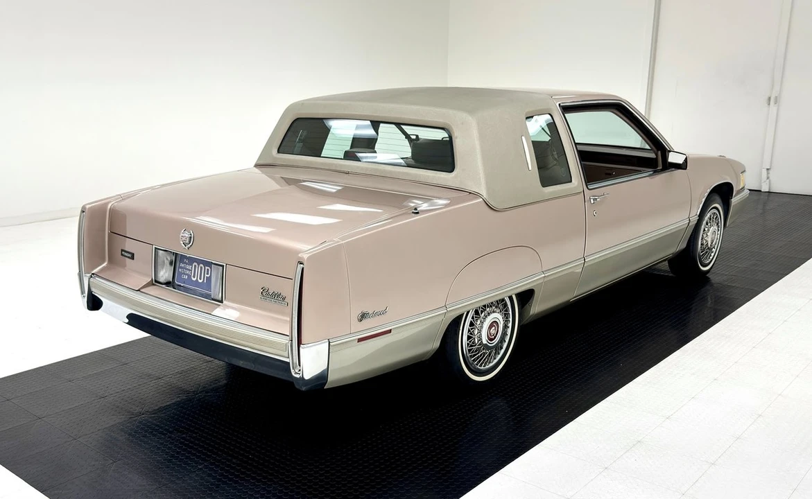 1990 Cadillac Fleetwood - Image 5 of 31