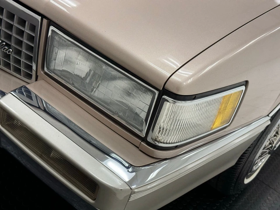 1990 Cadillac Fleetwood - Image 10 of 12