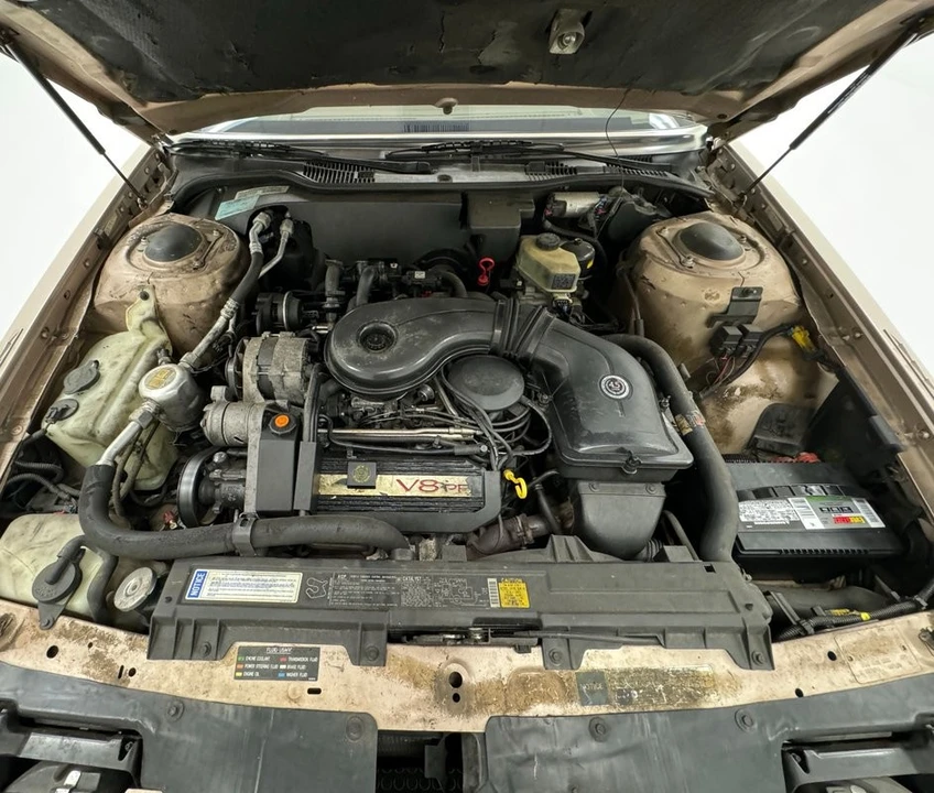 1990 Cadillac Fleetwood - Image 20 of 31