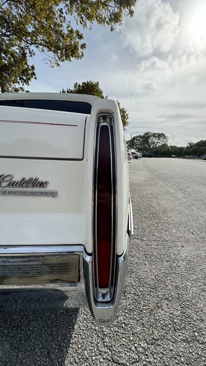 1990 Cadillac Fleetwood - Image 20 of 31