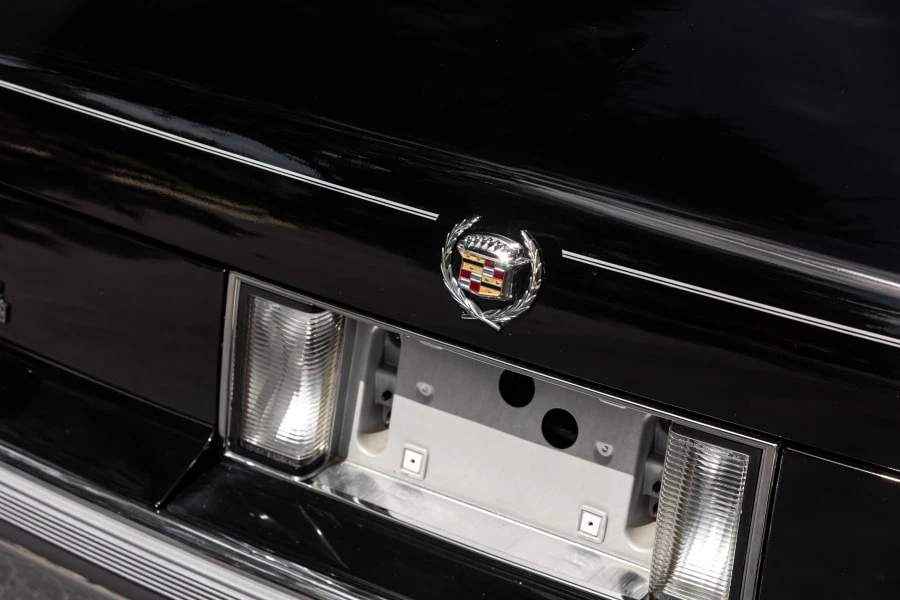 1990 Cadillac Fleetwood - Image 8 of 28