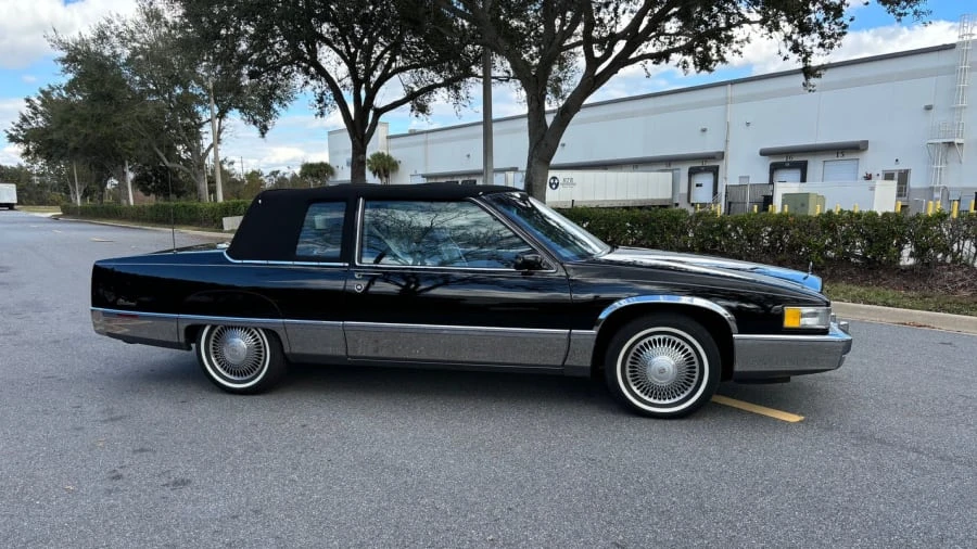 1990 Cadillac Fleetwood - Image 9 of 25
