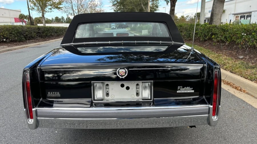 1990 Cadillac Fleetwood - Image 5 of 25