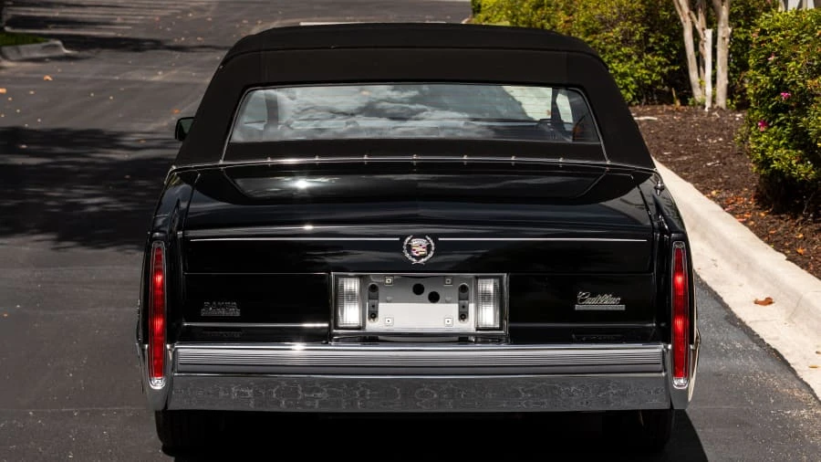 1990 Cadillac Fleetwood - Image 5 of 28