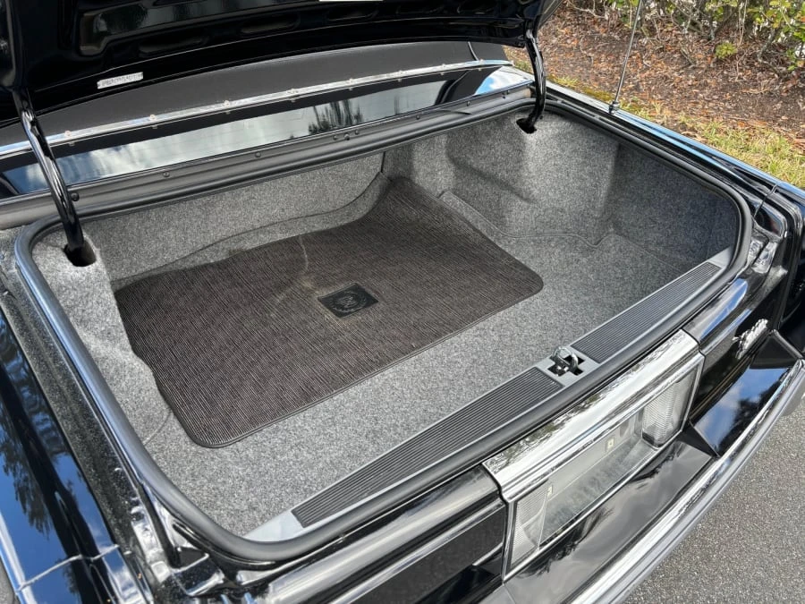 1990 Cadillac Fleetwood - Image 23 of 25