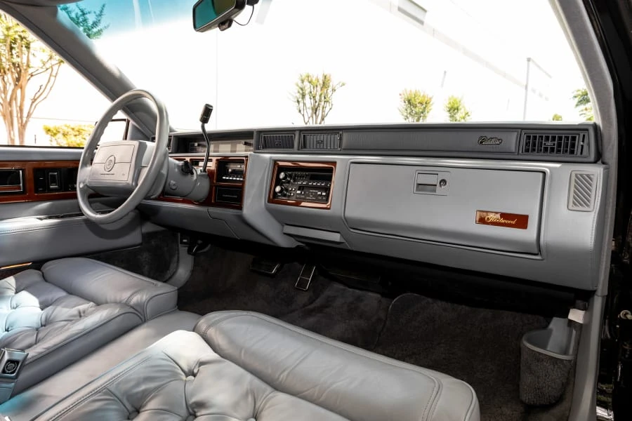1990 Cadillac Fleetwood - Image 19 of 28