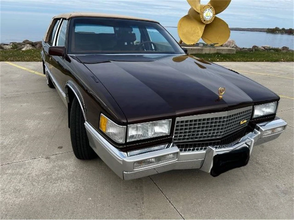 1990 Cadillac DeVille 6th Gen - Image 3 of 19
