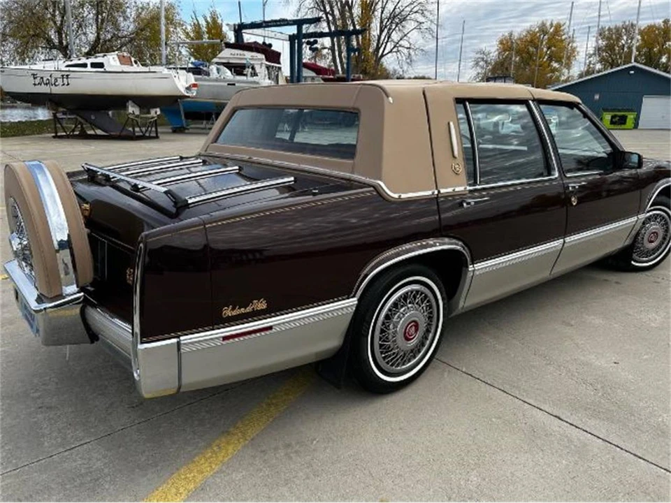 1990 Cadillac DeVille 6th Gen - Image 18 of 19
