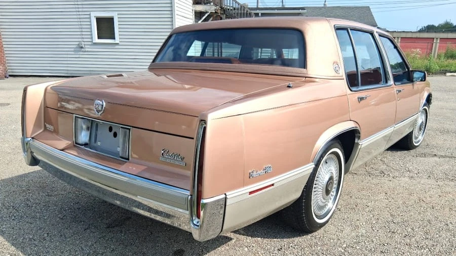 1990 Cadillac DeVille 6th Gen - Image 3 of 24