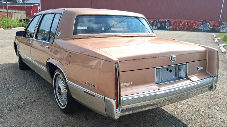 1990 Cadillac DeVille 6th Gen - Image 8 of 24