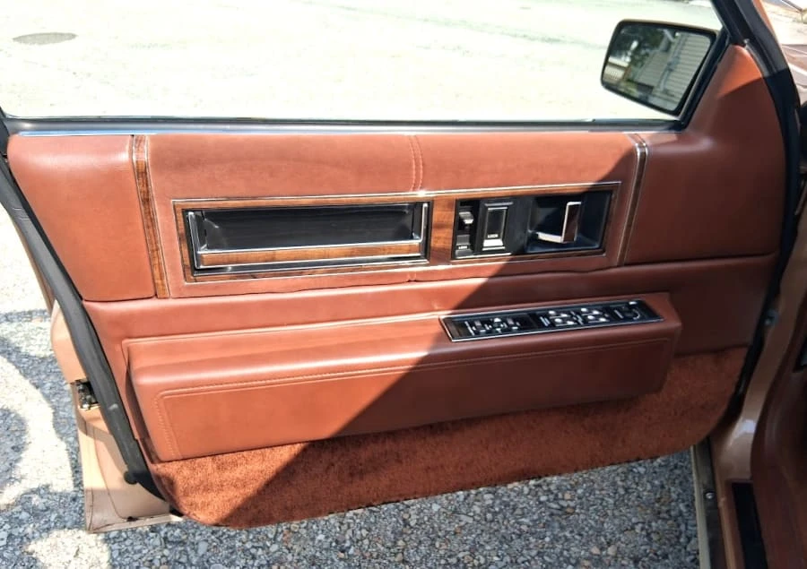1990 Cadillac DeVille 6th Gen - Image 20 of 24