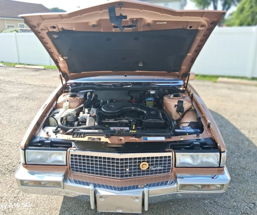 1990 Cadillac DeVille 6th Gen - Image 22 of 24