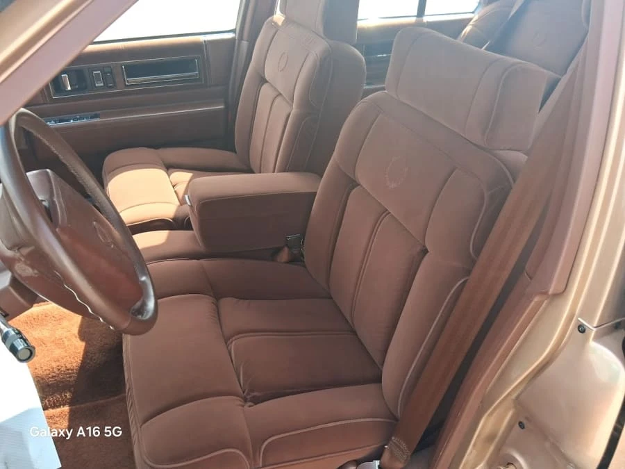 1990 Cadillac DeVille 6th Gen - Image 14 of 24