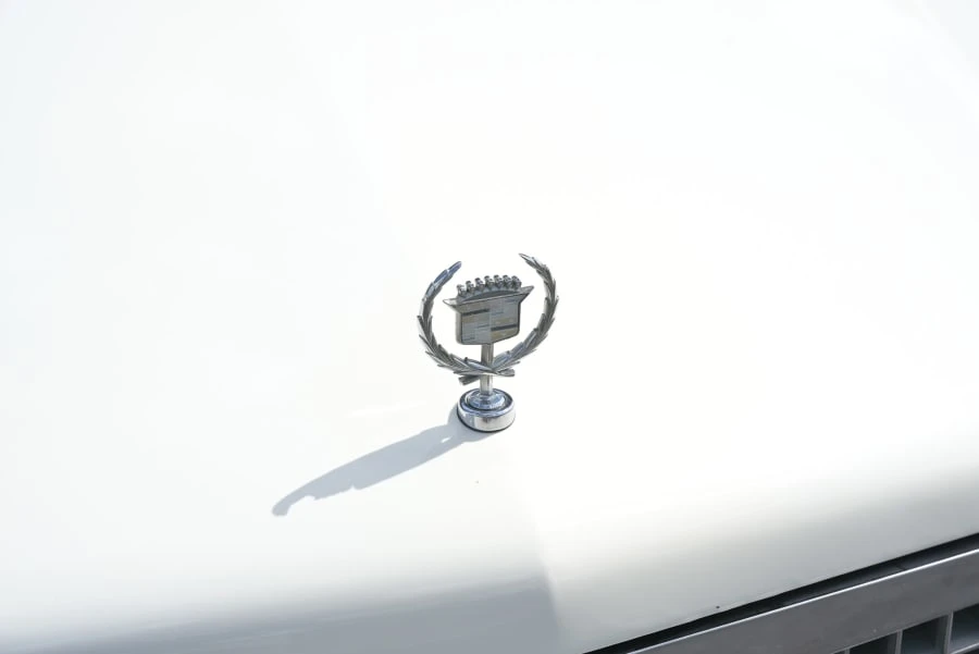 1990 Cadillac DeVille 6th Gen - Image 25 of 31