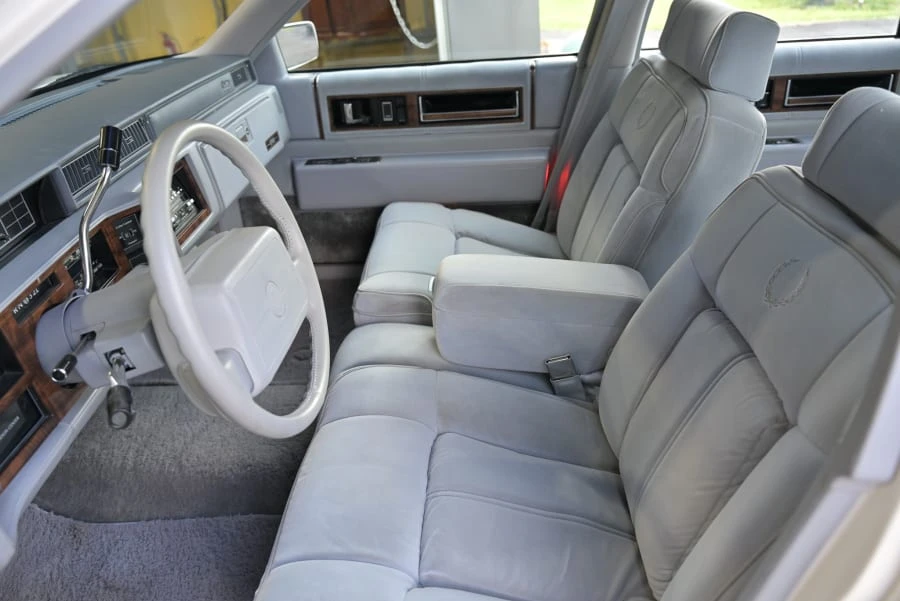 1990 Cadillac DeVille 6th Gen - Image 29 of 31