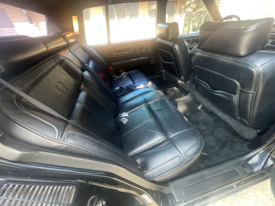 1990 Cadillac DeVille 6th Gen - Image 10 of 17