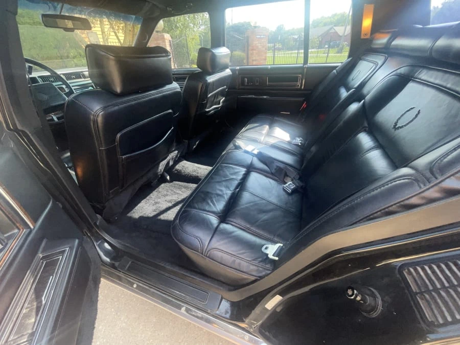1990 Cadillac DeVille 6th Gen - Image 6 of 17