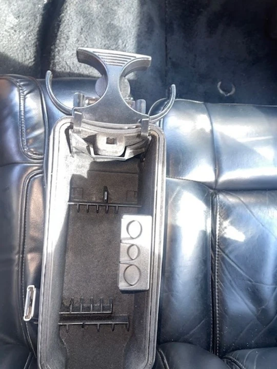 1990 Cadillac DeVille 6th Gen - Image 7 of 17