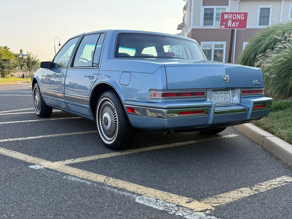 1990 Cadillac Seville - Image 13 of 31