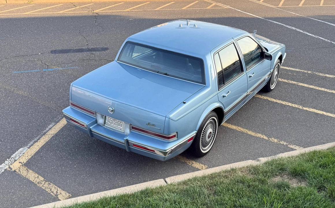 1990 Cadillac Seville - Image 10 of 31
