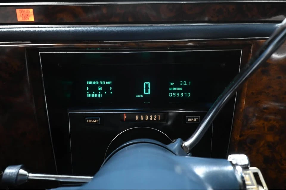 1990 Cadillac Brougham - Image 13 of 18