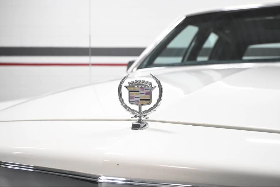 1990 Cadillac Brougham - Image 7 of 18