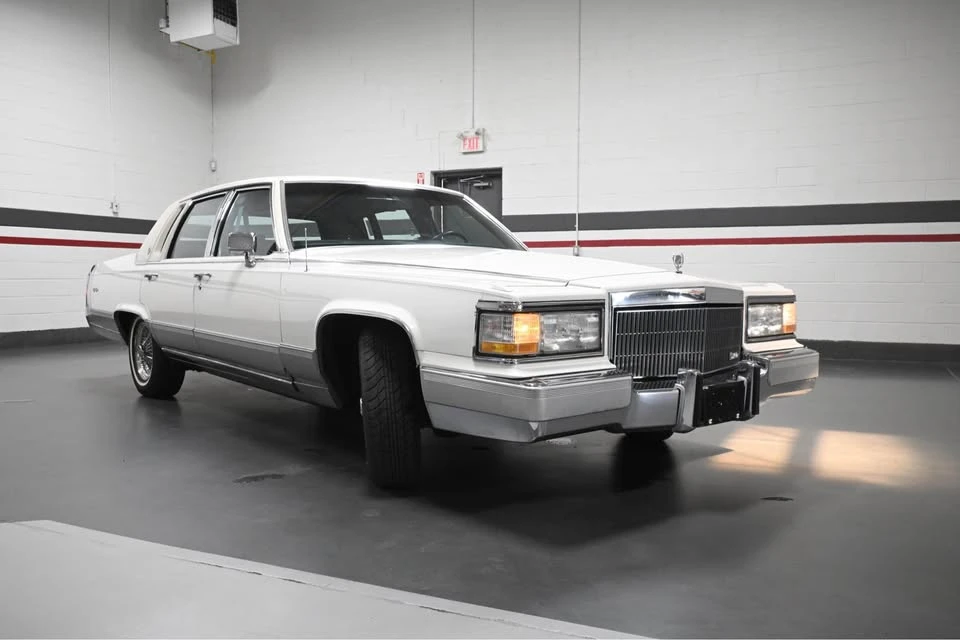 1990 Cadillac Brougham - Image 4 of 18