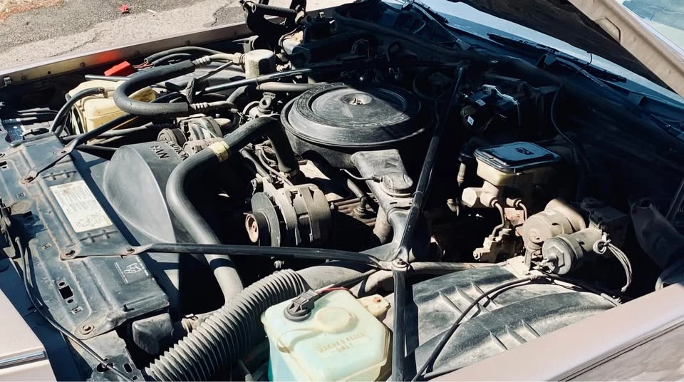 1990 Cadillac Brougham - Image 16 of 20