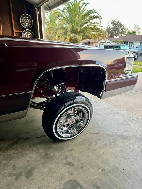 1990 Cadillac Brougham - Image 11 of 20