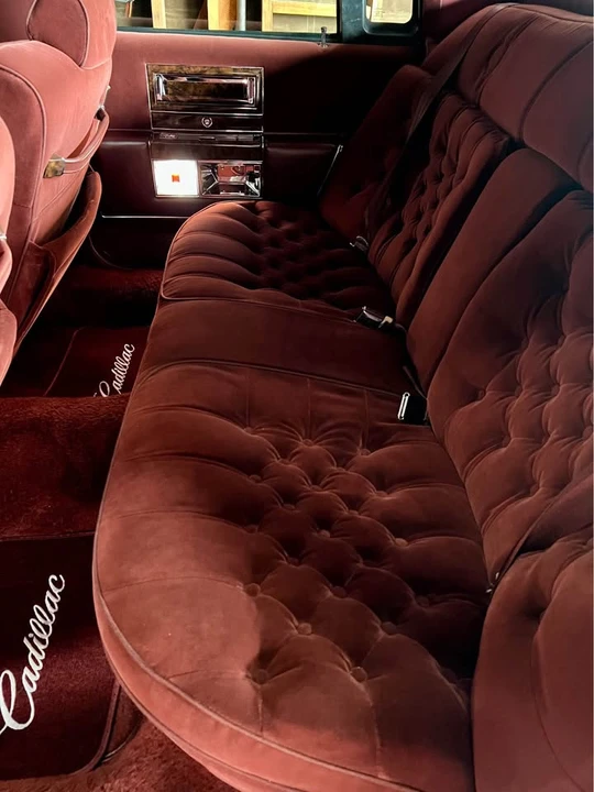 1990 Cadillac Brougham - Image 18 of 20