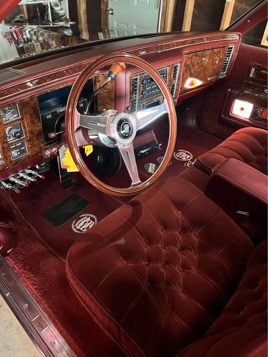 1990 Cadillac Brougham - Image 13 of 20