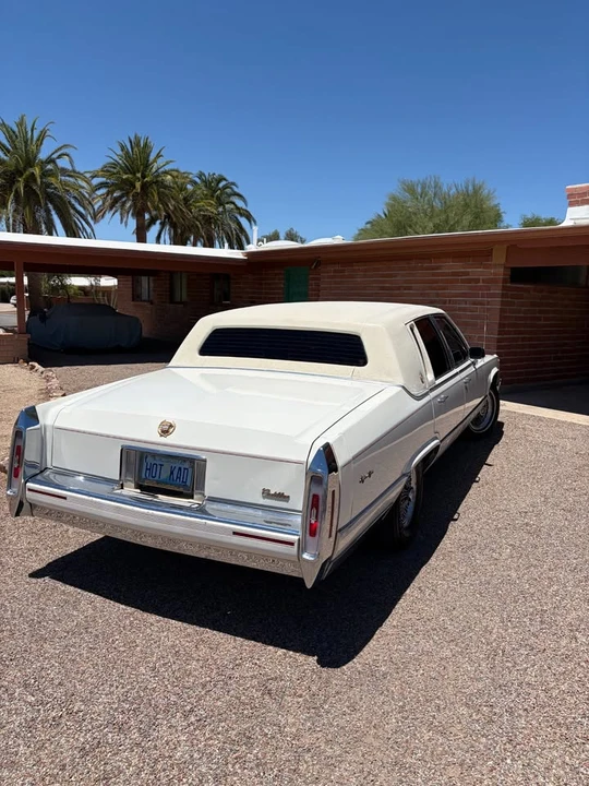 1990 Cadillac Brougham - Image 4 of 15