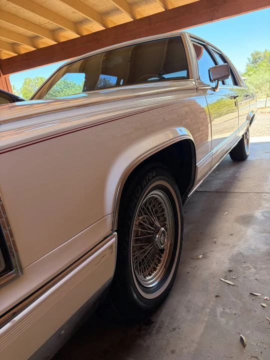 1990 Cadillac Brougham - Image 15 of 15