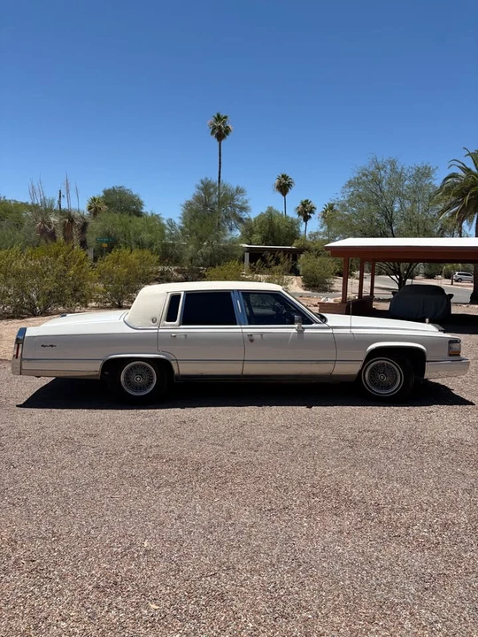 1990 Cadillac Brougham - Image 3 of 15