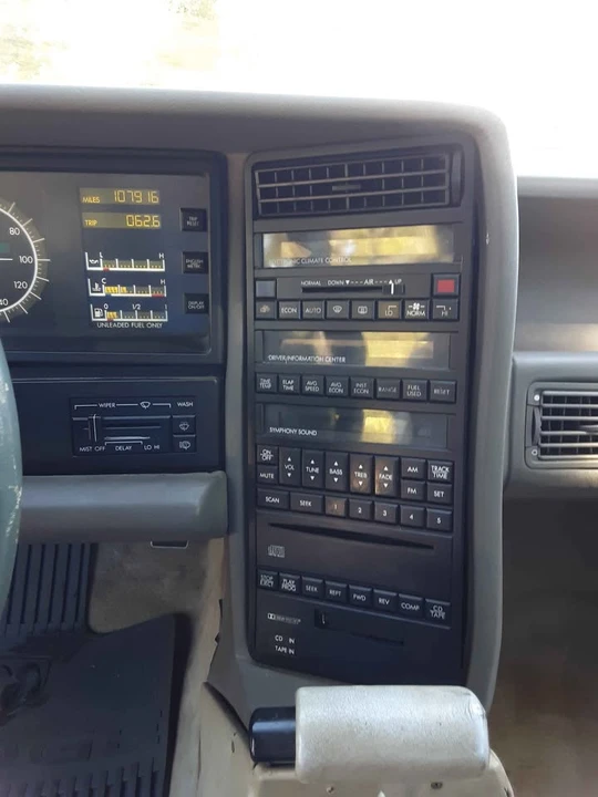 1990 Cadillac Allante - Image 6 of 8